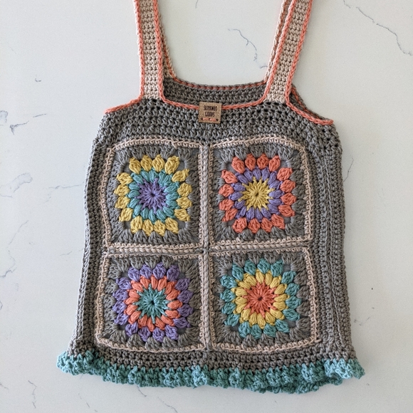 🌼 Handmade Crochet Top 🌼 - Picture 2 of 10